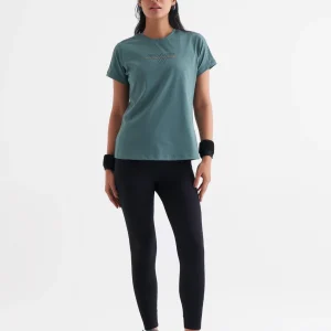 Wonder Woman Lasso Legend Tee